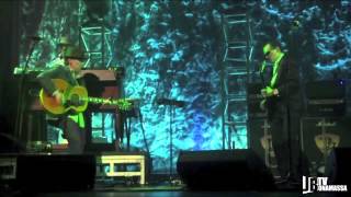 John Hiatt &amp; Joe Bonamassa - Down Around My Place