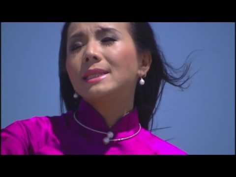 Thể hiện bởi Hồng Ngọc