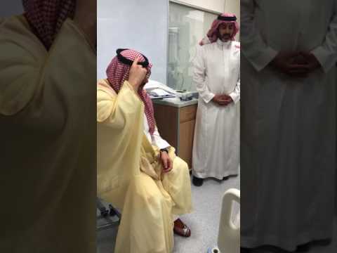 الأمير تركي بن طلال يخلع بشته ويهديه لمرابط أصيب ف الحد الجنوبي
