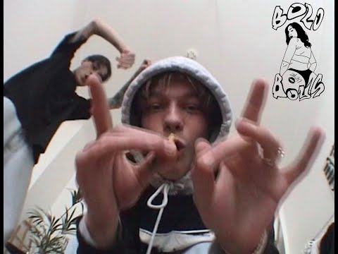 makko & toobrokeforfiji - ALTBAU POLAR PANTS (Official Video) prod. @XarBeats