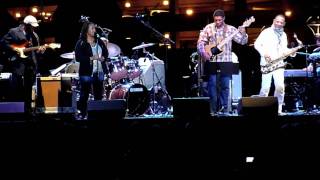 Kirk Whalum Featuring Lalah Hathaway - You Had to Know (Live at the 2010 Detroit Jazz Festival)