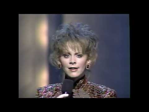 The Heart Won't Lie - Reba McEntire & Vince Gill 1992