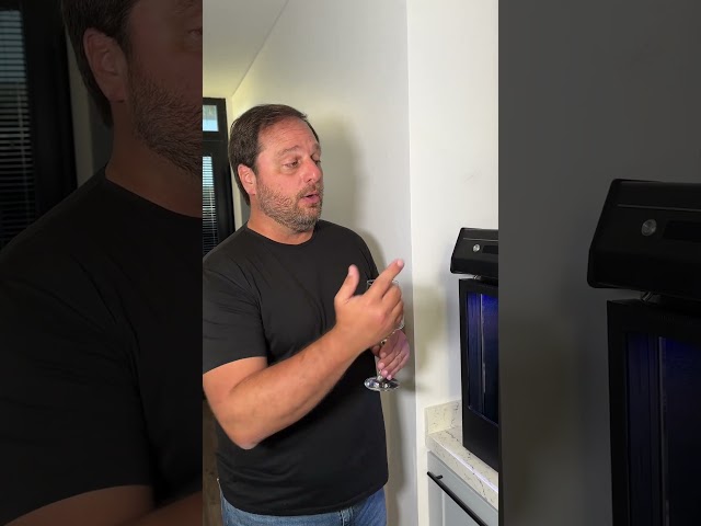 Vídeo relacionado con VALELI Cesta Gourmet para Regalar.Caja Delicatessen con Patés Ibéricos, 2 Botellas de Vino 25cl y 2 Velas Decorativas.Regalo Original para Mujer y Hombre, Cumpleaños, dia de la madre (Tinto Roble)