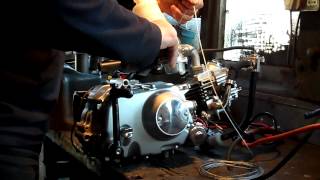 preview picture of video '49cc 139MFA-2 4-stroke engine start'