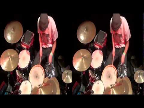 Moon Hooch in 3D Performing CONTRA 1