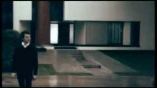 Uomo Senza Età Lyrics English Translation