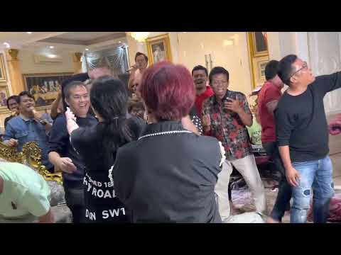 MELEDHAKK!!! Boanonku Do Ho Rita Butar-butar dan Maria Simorangkir Duet Batak Paling Kerennn