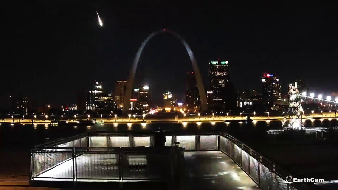 Views of St. Louis Meteor Courtesy of EarthCam - YouTube
