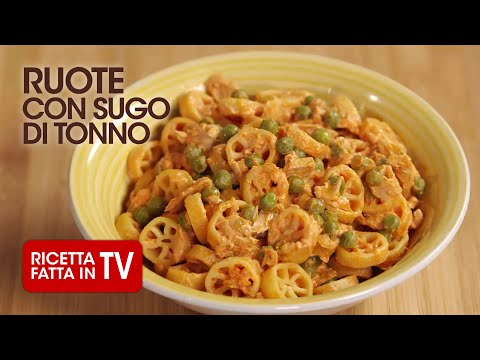 Come preparare la PASTA AL SUGO DI TONNO di Benedetta Rossi - Ricetta TV Fatto in Casa per Voi