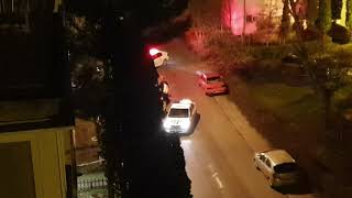 VIDEO - Șofer urmărit de poliție prin Sibiu. L-au blocat pe strada Vrancei 1 video