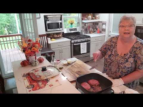 Hamburger Steaks with Brown Gravy & Onions