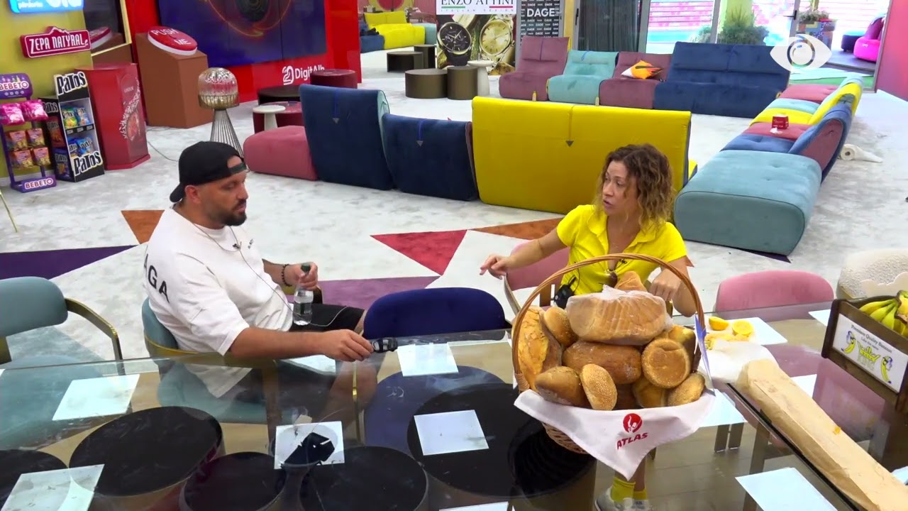 Liami: Je një vajzë me bagazh/ Egla: Rri si majdanozi në shi