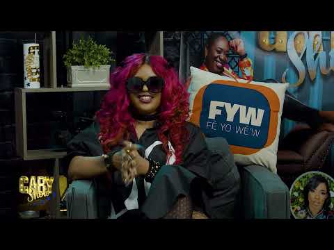 Lala Tropical Moutre tètè li nan show wa