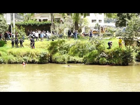 Estudiante falleció ahogado tras caer en el río Santa Bárbara, en Gualaceo