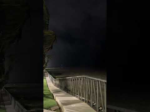 El Río Magdalena se transforma de noche, Malecón de Barranquilla #barranquilla #granmalecon