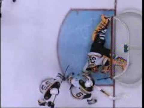 Vermette so close (chance) vs Bruins - Apr 4/08