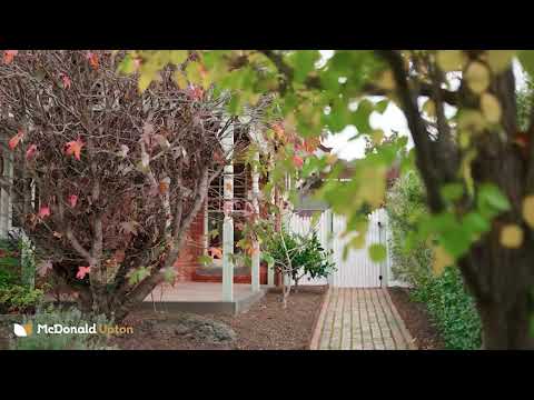 23 McCarron Parade, Essendon, VIC 3040, 4 Kuwarto, 2 Banyo, House