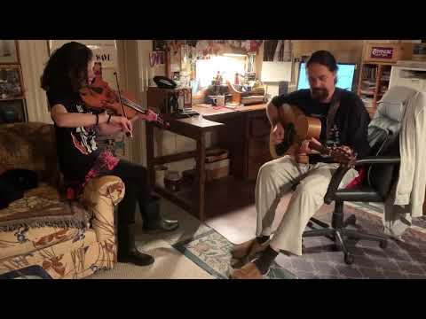 ‘Alle Mann Hadde Fota’ performed by Lief Sorbye & Lee Corbie-Wells