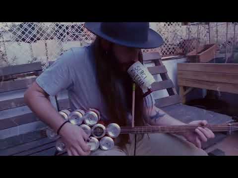 Awesome 3 String 'Beer Can' Guitar! Inventor & One Man Band!