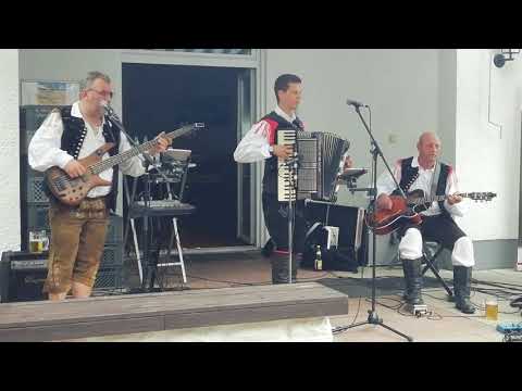 Alexander Weisbecker mit seinem Licher Krainer Trio - Ich spiel so gern Harmonika