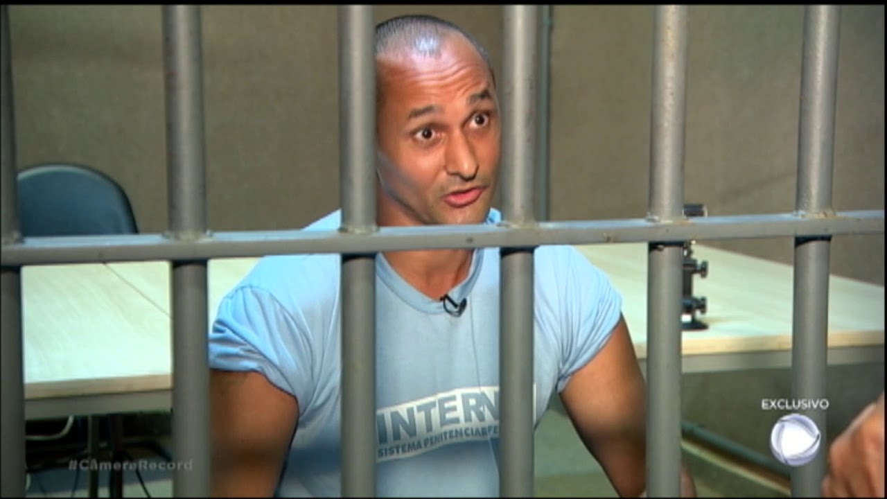 Mãe de Marcinho VP fala da prisão do filho com tristeza