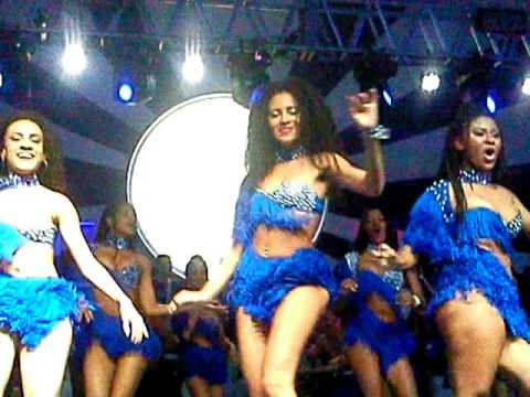 Passistas femininas da G.R.E S. PORTELA