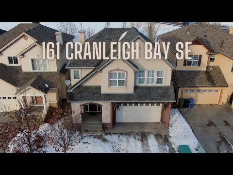 EXTENSIVELY RENOVATED HOME BACKING ONTO GREEN SPACE IN CRANSTON