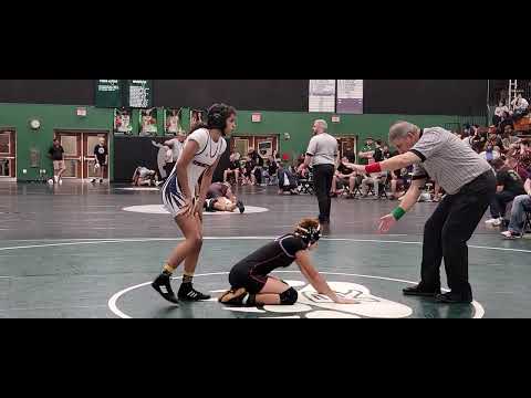 Florida regional girls wrestling championship #3.  Junior vs freshman.