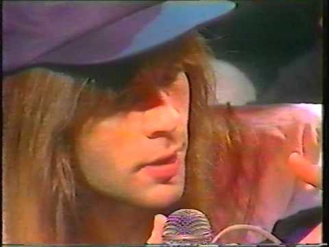 Iron Maiden Interview & studio Tocata Madrid  1983 (Different )