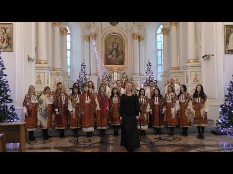 Виконавці Калуської музичної школи прикрасили Різдво в костелі. ВІДЕО