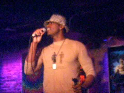 Terrell Carter singing Ribbon in the sky @The village underground
