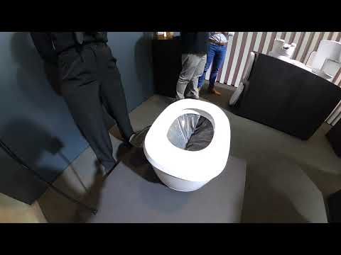 Clesana Toilet demonstration