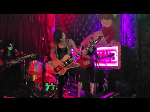 PRISS - Lick It Up - Kiss Tribute Band