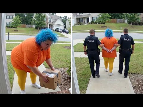 When Cops Catch Scammers in the Act