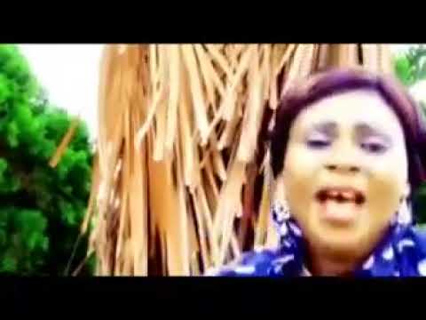 Esther Smith - Menko Mma Me Ho (Official Video)