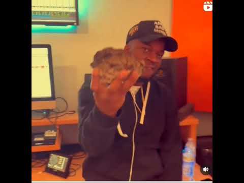 NOAH POWA #HOLD YU #MOUTH 👄 PLEASE SUBSCRIBE SHARE LIKE