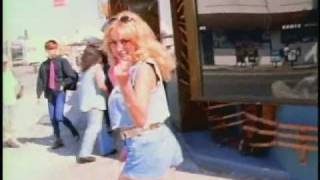 Paulina Rubio - Nieva Nieva