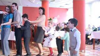 preview picture of video 'dansul pinguinului haios (funny) la Sibiu.mpg'
