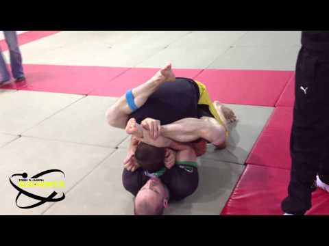 1 u73kgs Intermediate  Match 1 - David Sergienko (Big Kat MMA) vs. Adam Walsh (The Labs).MOV