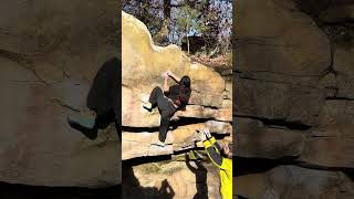Video thumbnail de L’Arquée du Gain (droite), 6c. Fontainebleau