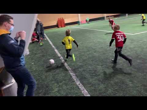 Honka P 14 Musta - NuPS P 13 (Talviliiga kilpasarja 2013 syntyneet 11.12.2021)