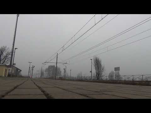 REGIONALE  TRENORD IN TRANSITO VELOCE A VILLETTA MALAGNINO (CR) 25 - 11 - 2017