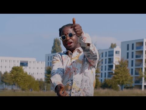 Safa Diallo - Kick Back [Official Video]