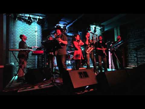 Ediz Hafızoğlu "Nazdrave" feat. Elif Çağlar Muslu - Jamaica (Canlı Performans)