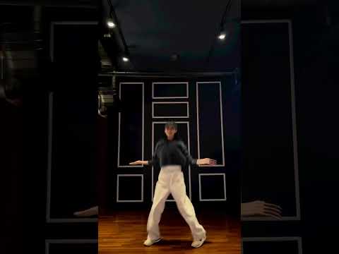 IU dancing 'when i move' by KARA #IU #shorts