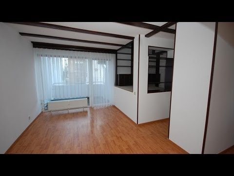 Biebrich: 3-Zimmer-Dachgeschosswohnung mit Balkon Nähe Schlosspark und Rhein