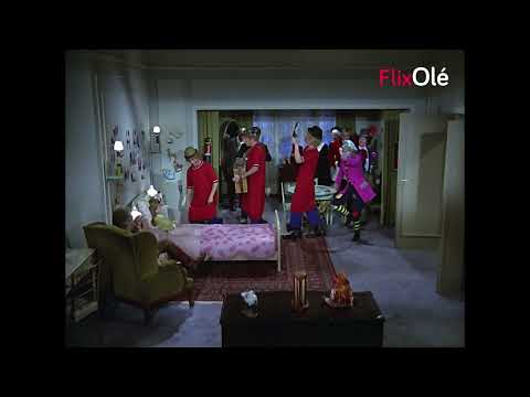 Los Payasos de la Tele cantan "La gallina turuleca" en 'Había una vez un circo'