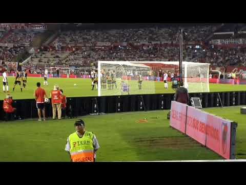Gol de scocco desde la tribuna