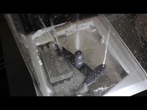 食器洗い水の中:一部の食器洗い機には有毒物質が含まれていると研究者が警告