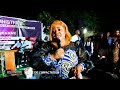 Tia Nga Cas Live